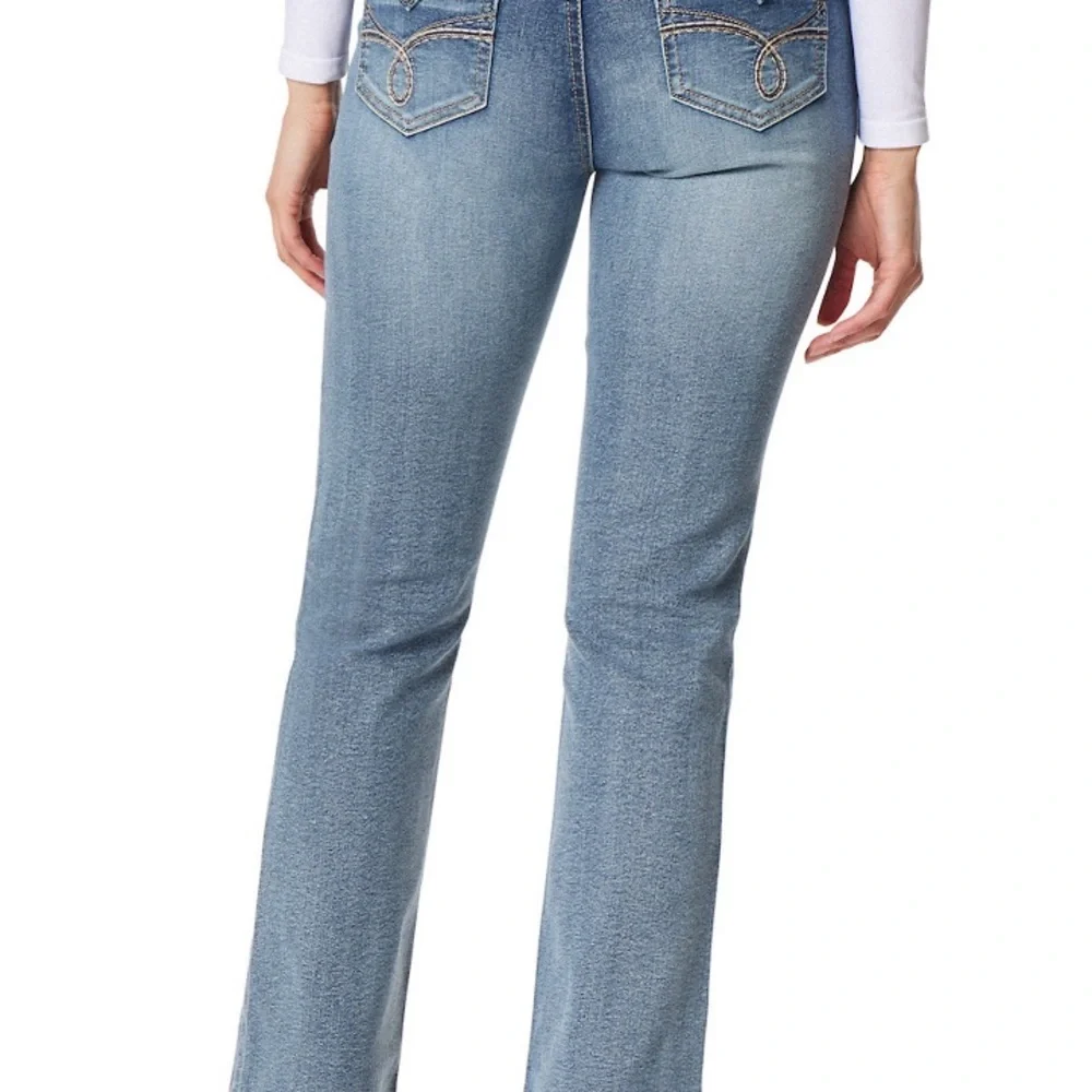 NWT women’s Wallflower slim bootcut jeans Sz 15 - Picture 2 of 7